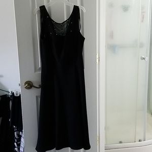 Perfect Black dress: Low Price - Evan-Picone black sleeveless party dress